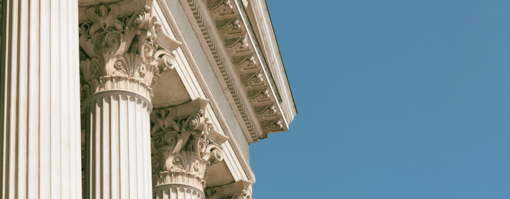 image of classical columns, a symbol of the Classical home Education method at Arise Home Education